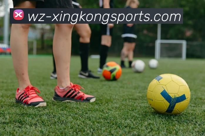 武汉网球队边路渗透战术解析与应用研究